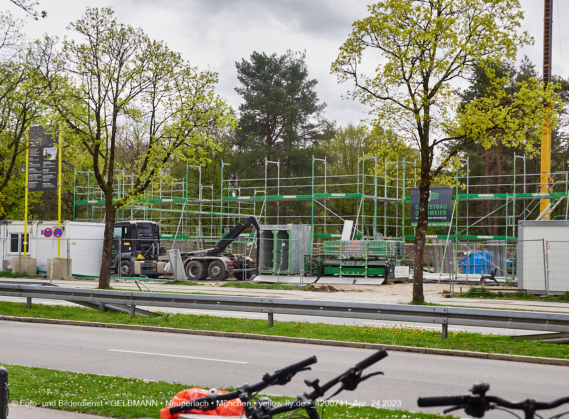 24.04.2023 - Baustelle am Haus für Kinder in der Quiddestraße in Neuperlach